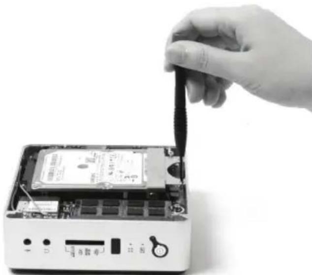 Zotac ZBOX nano VD01 PLUS - Installing a hard disk - 4