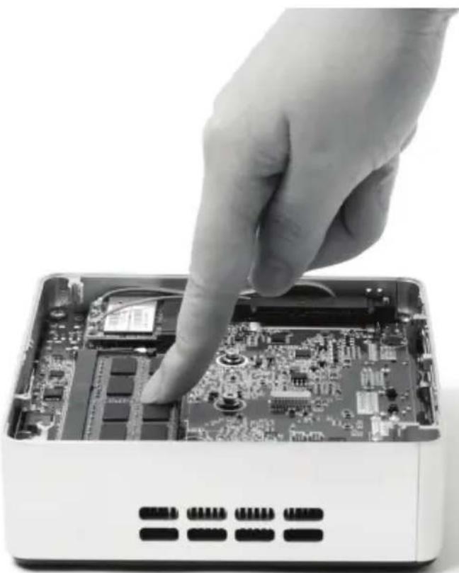 Zotac ZBOX nano VD01 PLUS - Installing a memory module - 2