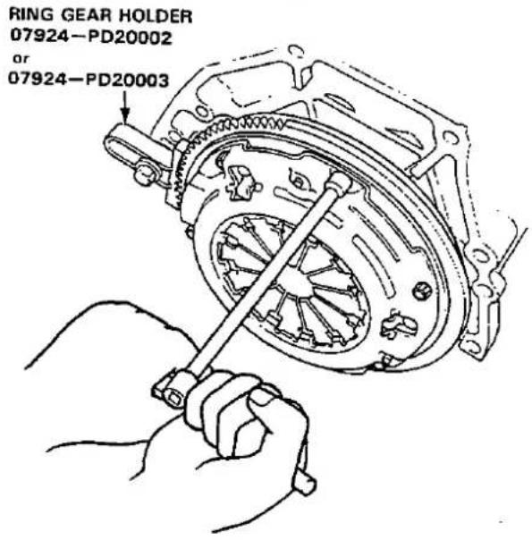 RING GEAR HOLDER 07924—PD20002 or 07924—PD20003