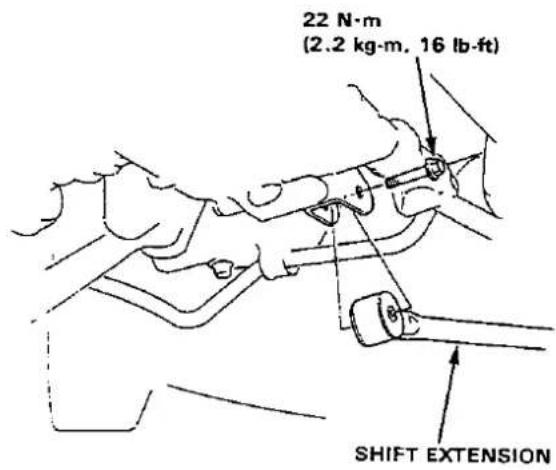 22 N·m (2.2 kg·m, 16 lb·ft) SHIFT EXTENSION