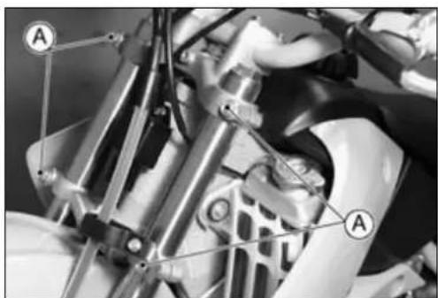 KAWASAKI KX65 (2010) - FrontForkRemoval - 2
