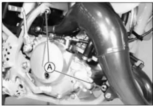 KAWASAKI KX65 (2010) - MufflerBaffleReplacement - 3