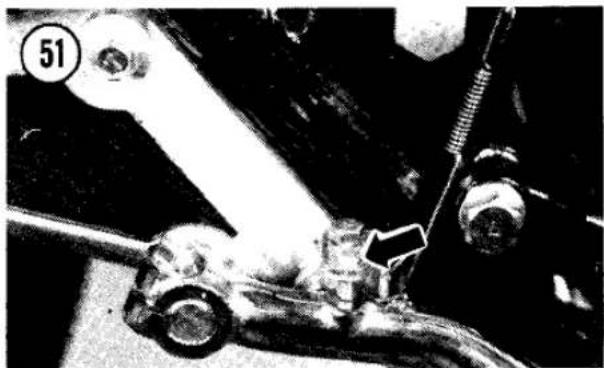 Close-up of mechanical components with a numbered label (51) and an arrow pointing to a component, no readable text or symbols present.