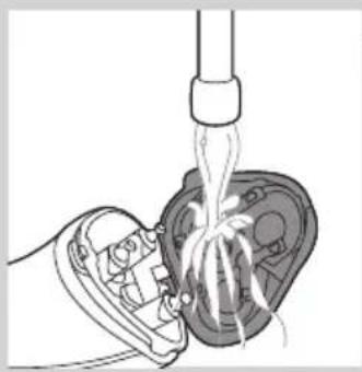 PHILIPS PowerTouch PT731 - Čištění holicí jednotky pod tekoucí vodou - 2