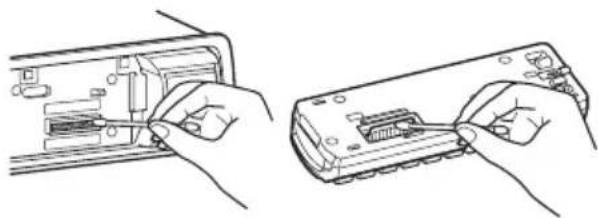 SONY DSX-A50BT - Aansluitingen schoonmaken - 1