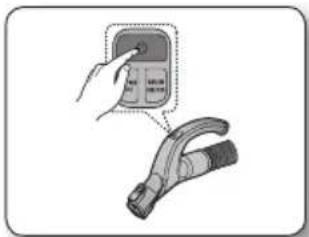 SAMSUNG SC07F50V3 - UTILISATION DE LA BROSSE UV (SÉRIE SC21F50U, SC15F50U, SC07F50U) - 3