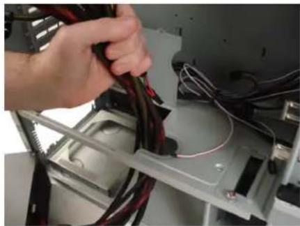 ANTEC P193 V3 - INSTALLATION DU BLOC D'ALIMENTATION - 1