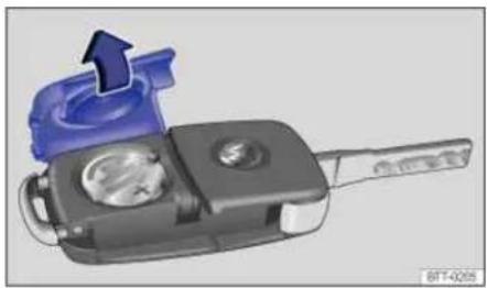 VOLKSWAGEN Beetle (2015) - Replacing the remote control vehicle key battery - 1
