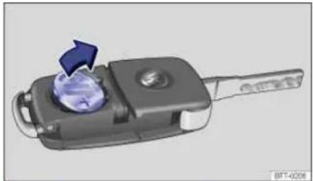 VOLKSWAGEN Beetle (2015) - Replacing the remote control vehicle key battery - 2