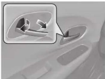 Honda HR-V (2016) - Déverrouillage des portes avant de l'intérieur P.158 - 1