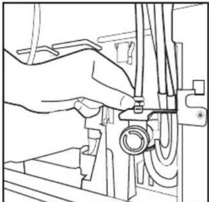 BEKO GN 163221 S - Raccordement du tuyau d'eau à l'appareil - 3