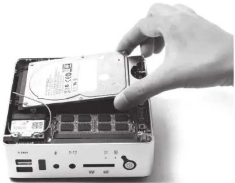 Zotac ZBOX MI522 nano - Installing a hard disk - 3