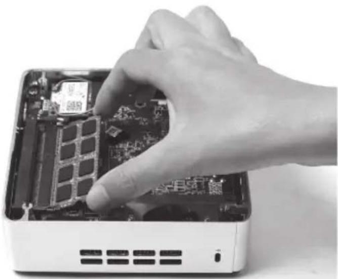 Zotac ZBOX MI522 nano - Installing a memory module - 1