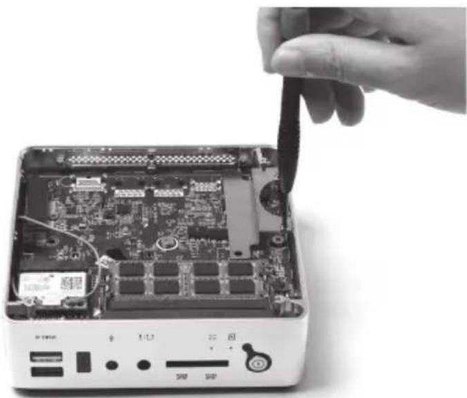 Zotac ZBOX MI522 nano - Installing a hard disk - 1
