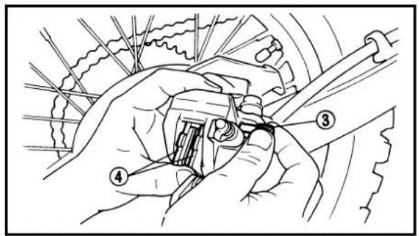 Technical diagram showing hands operating a mechanical component with numbered parts labeled ③, ④, and ③.