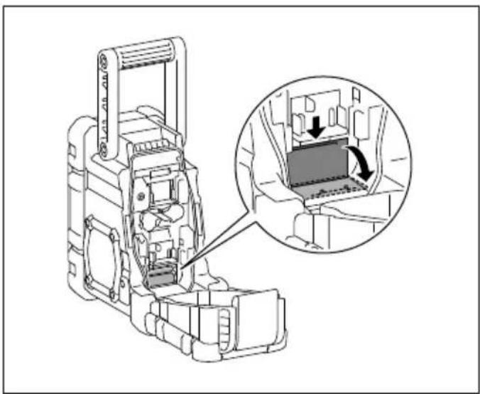 Technical diagram of a vehicle interior with an inset showing a laptop being opened, labeled in Chinese.