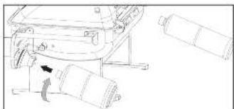 CUISINART CGG-240 - Installing the gas cylinder - 1