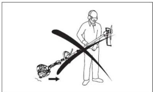 MAKITA EX2650LHM - Ravitaillement en carburant - 2