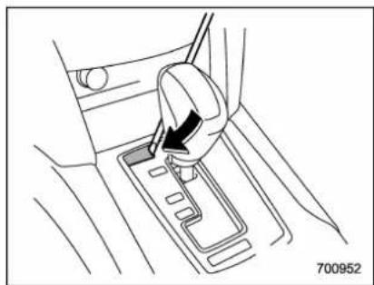 SUBARU Legacy (2012) - Déverrouillageduleviersélecteur à l'aideduboutondedéverrouillage duleviersélecteur - 1