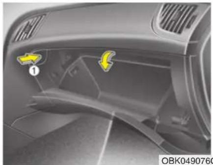 HYUNDAI Genesis Coupe (2015) - Rangement dans la console centrale - 1