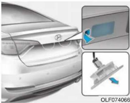 HYUNDAI Sonata (2015) - Remplacement de l'ampoule du feu de plaque d'immatriculation - 1