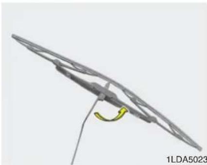 HYUNDAI Elantra (2013) - ! ATTENTION - 1