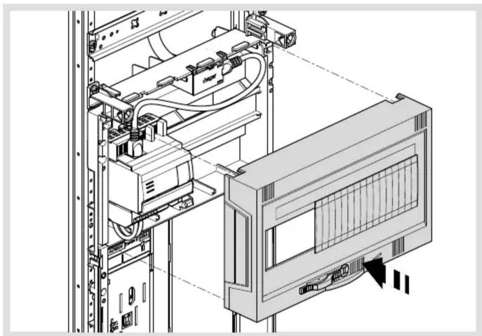Technical line drawing of an internal server rack with connected modules and ventilation slots (no text or symbols)