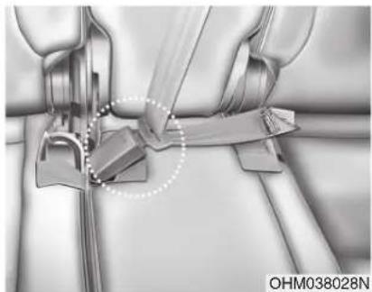 Mechanical assembly diagram showing clamping mechanism with no visible text or symbols