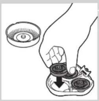 PHILIPS PowerTouch PT919 - Curățarea unității de bărbierire cu peria de curățat - 6