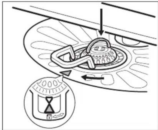 Diagram illustrating the working principle of a car air intake, showing valve mechanism and pressure gauge placement.