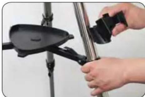 CELESTRON SkyProdigy 70 - Fixer le bloc de commande - 1