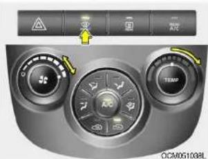 HYUNDAI Santa Fe (2007) - Pour faire disparaître la buée intérieure sur le pare-brise: - 1