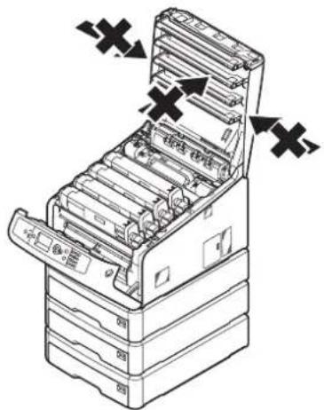 OKI C823n - Référence - 3