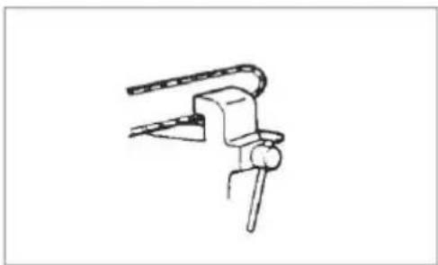 Simple line drawing of a mechanical clamp or bracket (no text or symbols).
