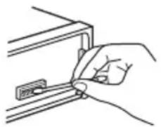 SONY DSX-A300DAB - Reinigen der Anschlüsse - 1