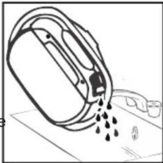 Simple line drawing of a container pouring liquid into a container with a handle (no text or symbols)