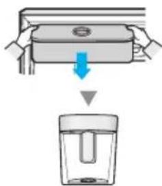 SAMSUNG RT59PBPN - Fermez la porte du réfrigérateur après avoir mis le réservoir d'eau en place. - 2