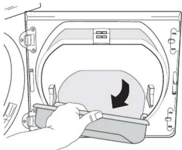 ELECTROLUX EDH97950W - Nettoyage des filtres à peluches - 5