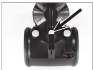 Cleanmaxx Z 09242 - Removing/inserting the dust bin - 1