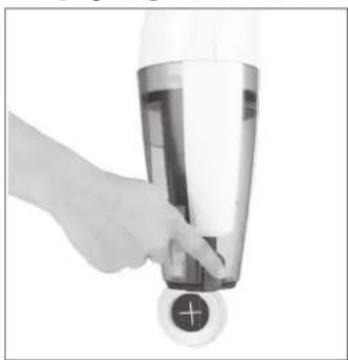 Cleanmaxx Z 09138 - Emptying the Dust Container - 1