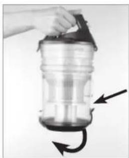 Cleanmaxx Z 08925 - Emptying and cleaning the dust container - 2