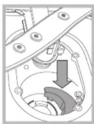 INDESIT DFP 573 EU - Cleaning the filters - 4