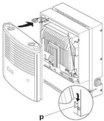 TRUMA Tic S 3002 FS - Heizungsverkleidung abnehmen - 2