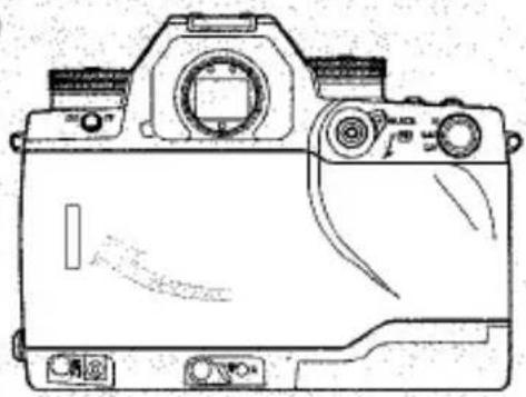 Dessin au trait d'un boîtier d'appareil photo avec boutons de réglage et commandes (sans texte ni symboles)