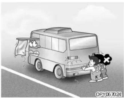 HYUNDAI Universe (2010) - 주행중 고장난 경우 - 3