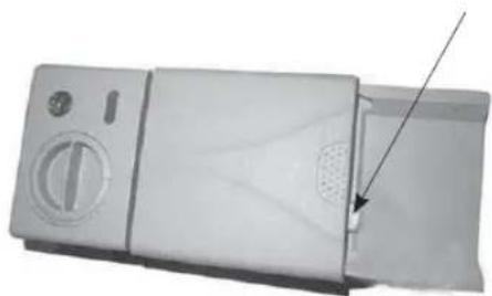 Logik LDW60W16N - Pesuaineen tai pesuainetabletin lisääminen - 5