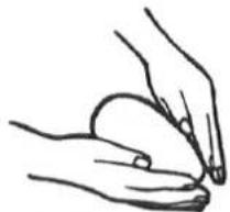 Dessin au trait de deux mains tenant un stylo, sans texte ni symbole.