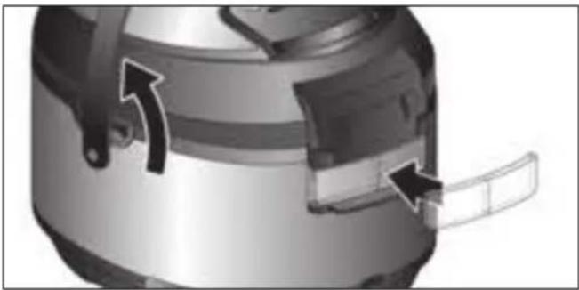 BOSCH AutoCook Pro MUC88B68 - Innsetting av kondensvann- beholderen - 1