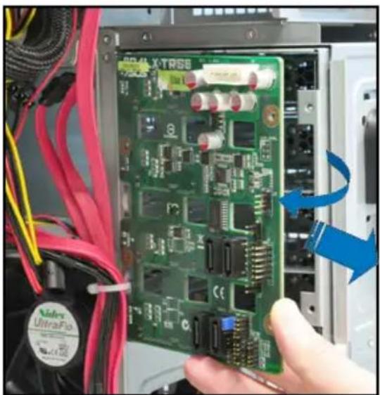 ASUS TS300-E6/PS4 - 安装热插拔 SATA/SAS 硬盘设备 - 8