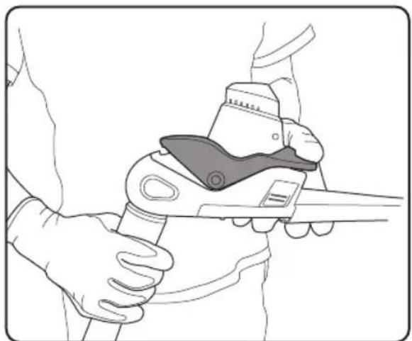 G-TECHNOLOGY HT50 - Rotating the hedge trimmer blade - 3